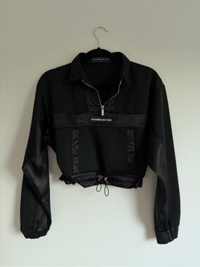 Manière de Voir Black Cropped Half-Zip Jacket